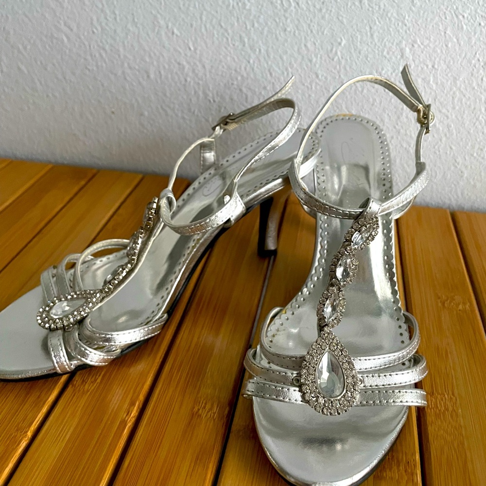 👠 Michaelangelo David’s Bridal Formal Rhinestone Bling High Heels, Size 6.5